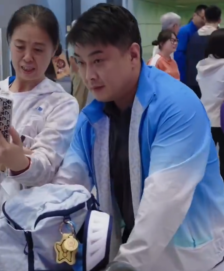 BBIN·宝盈集团帮助海内外人士找到美好前程介绍图片
